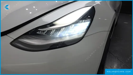 TESLA MODEL 3 STANDARD RANGE PLUE RWD