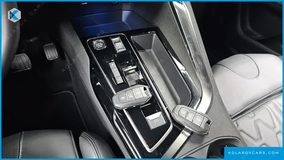 PEUGEOT 3008 1.2 PURE TECH ALLURE