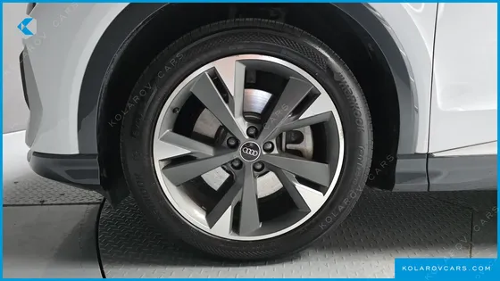 AUDI Q4 E-TRON 40 PREMIUM