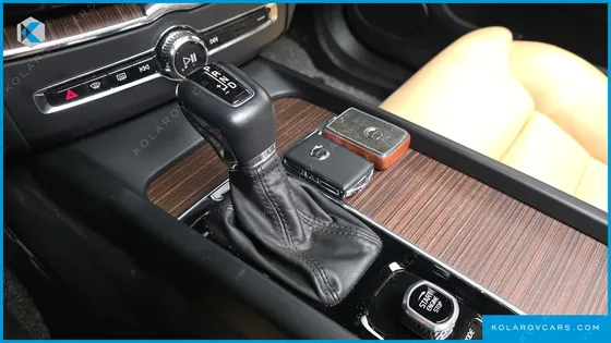 VOLVO XC60 D5 MOMENTUM