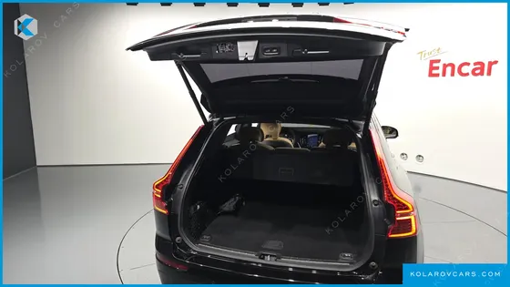 VOLVO XC60 D5 MOMENTUM