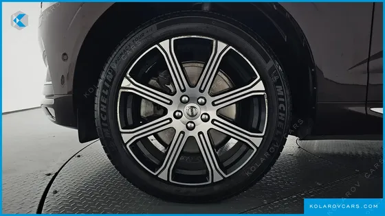 VOLVO XC60 B6 INSCIRTION