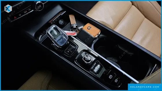 VOLVO XC60 B6 INSCIRTION