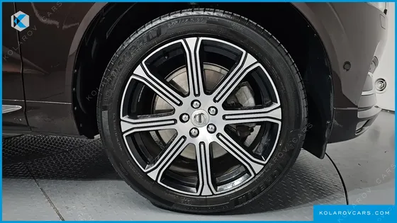 VOLVO XC60 B6 INSCIRTION