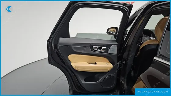 VOLVO XC60 B6 INSCIRTION