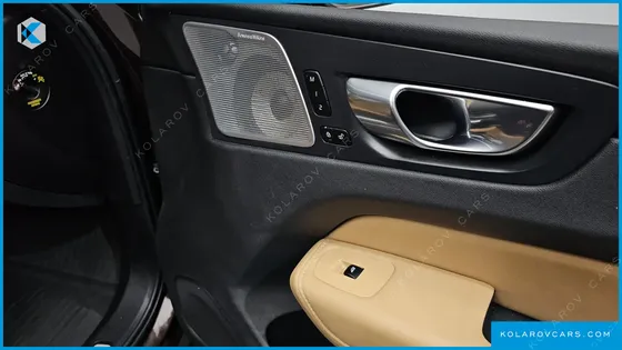 VOLVO XC60 B6 INSCIRTION