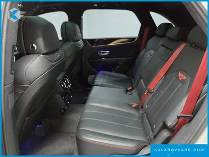 BENTLEY BENTAYGA 4.0 V8 BASE