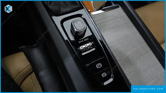 VOLVO XC60 D5 INSCRIPTION