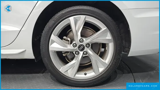 AUDI A4 40 TFSI PREMIUM