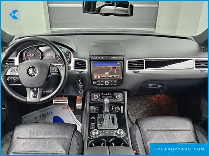 VOLKSWAGEN TOUAREG V6 3.0 TDI R-LINE