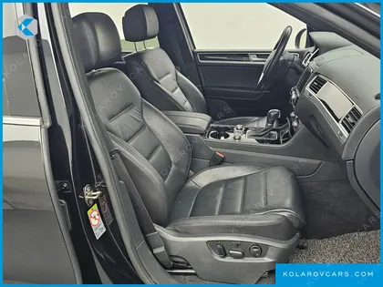 VOLKSWAGEN TOUAREG V6 3.0 TDI R-LINE