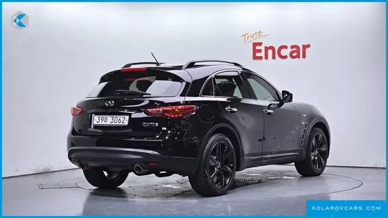 INFINITY QX70 3.7 AWD