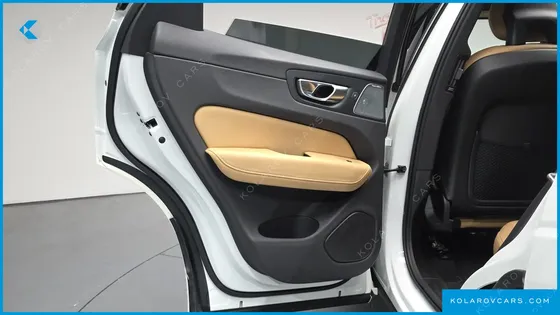 VOLVO XC60 D4 INSCRIPTION