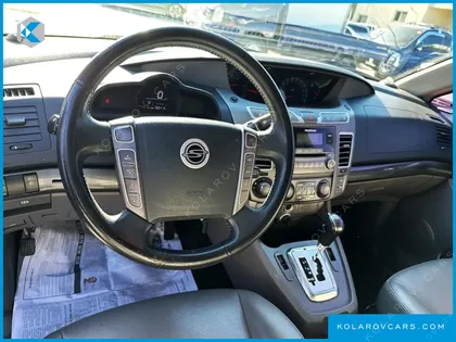 KGM - SSANGYONG KORANDO 4WD LT 9-SEATER