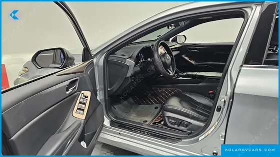 TOYOTA AVALON 2.5 HYBRID
