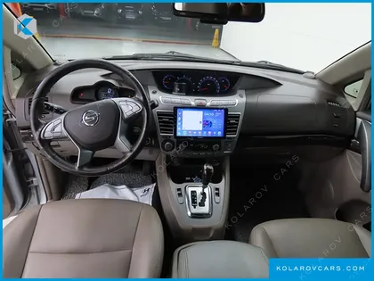 KGM - SSANGYONG KORANDO 4WD CHATEAU 11-SEATER