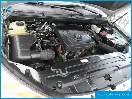 KGM - SSANGYONG KORANDO 4WD CHATEAU 11-SEATER