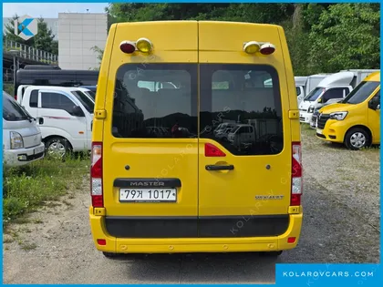 RENAULT KOREA MASTER SCHOOL BUS