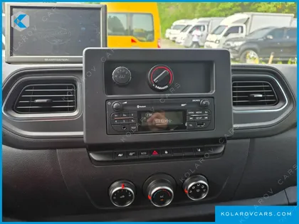 RENAULT KOREA MASTER SCHOOL BUS