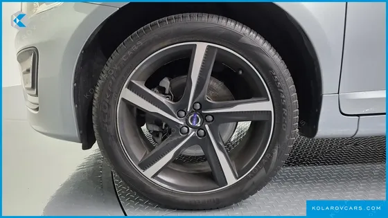 VOLVO XC60 T6 R-DESIGN