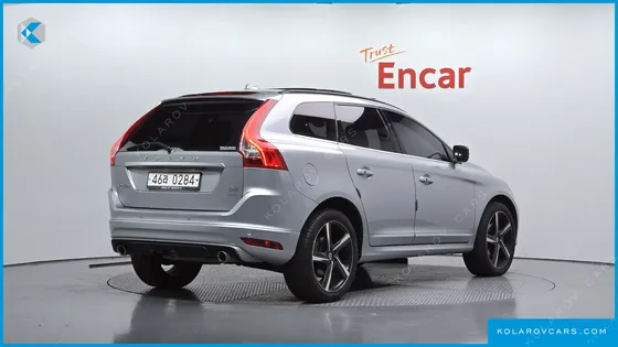 VOLVO XC60 D5 R-DESIGN AWD