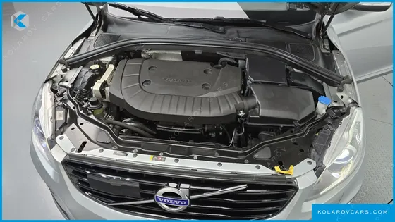 VOLVO XC60 D5 R-DESIGN AWD