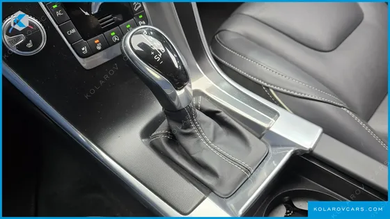 VOLVO XC60 D5 R-DESIGN AWD