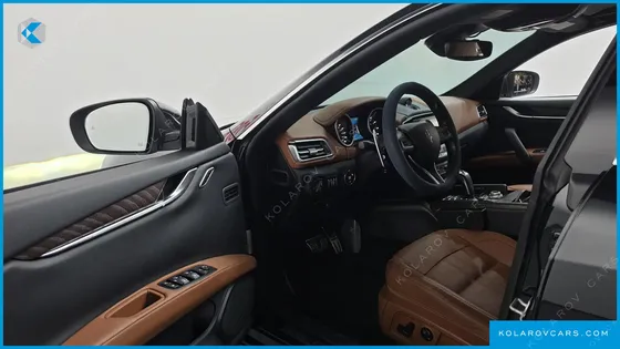 MASERATI GHIBLI 3.0 GRANSPORT