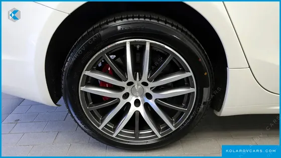 MASERATI GHIBLI 3.0 GRANSPORT