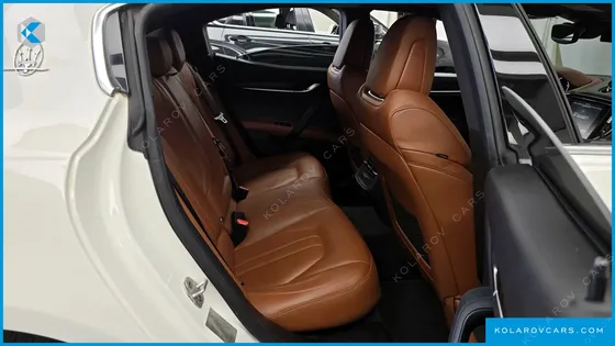MASERATI GHIBLI 3.0 GRANSPORT