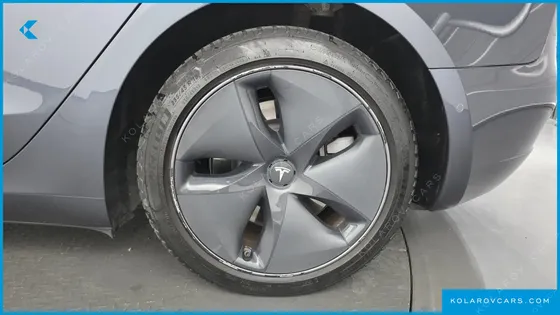 TESLA MODEL 3 STANDARD RANGE PLUE RWD