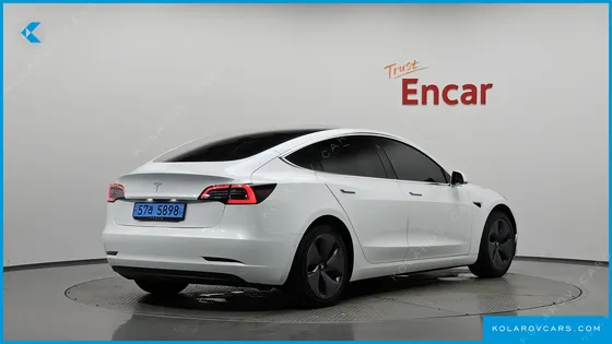 TESLA MODEL 3 STANDARD RANGE PLUE RWD