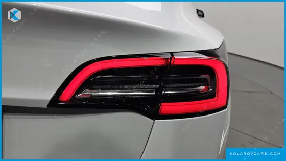 TESLA MODEL 3 STANDARD RANGE PLUE RWD