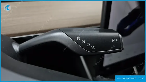 TESLA MODEL 3 STANDARD RANGE PLUE RWD