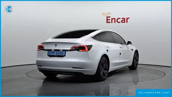 TESLA MODEL 3 STANDARD RANGE PLUE RWD