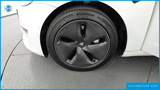 TESLA MODEL 3 STANDARD RANGE PLUE RWD