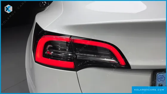 TESLA MODEL 3 STANDARD RANGE PLUE RWD