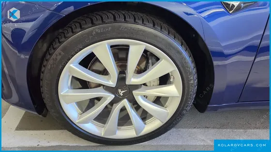 TESLA MODEL 3 STANDARD RANGE PLUE RWD