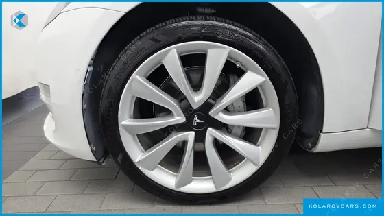 TESLA MODEL 3 STANDARD RANGE PLUE RWD