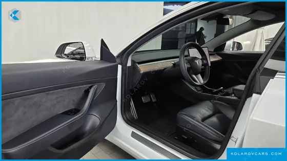 TESLA MODEL 3 STANDARD RANGE PLUE RWD
