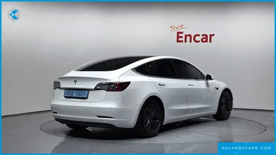 TESLA MODEL 3 STANDARD RANGE PLUE RWD