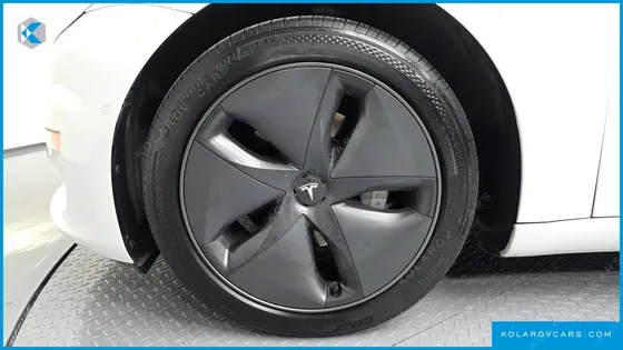 TESLA MODEL 3 STANDARD RANGE PLUE RWD