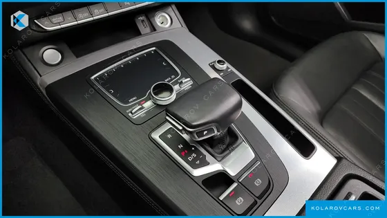 AUDI Q5 45 TFSI QUATTRO