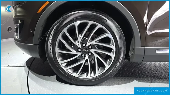 LINCOLN NAUTILUS 2.7 RESERVE AWD