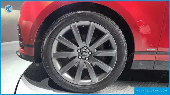 LAND ROVER RANGE ROVER VELAR 3.0 D300 R-DYNAMIC HSE