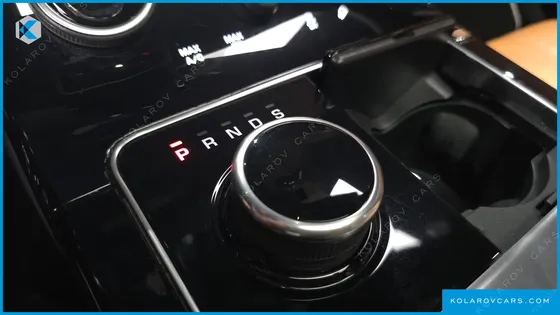 LAND ROVER RANGE ROVER VELAR 3.0 D300 R-DYNAMIC HSE