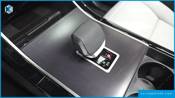 LAND ROVER RANGE ROVER VELAR 2.0 P400E DYNAMIC SE