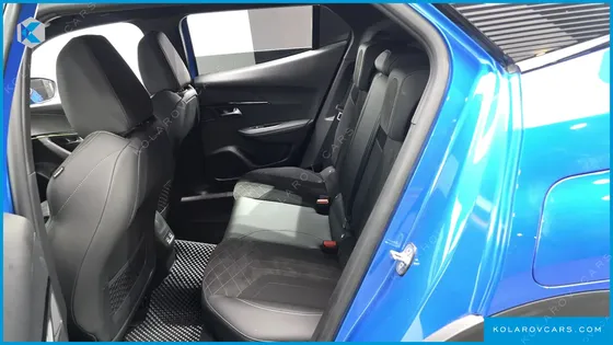 PEUGEOT 2008 EV GT