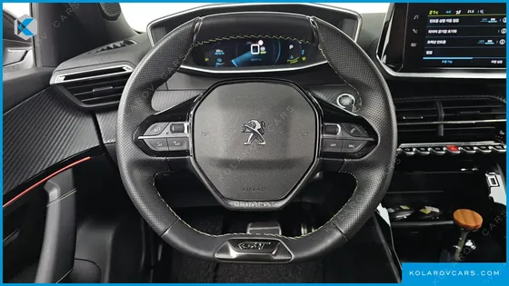 PEUGEOT 2008 EV GT