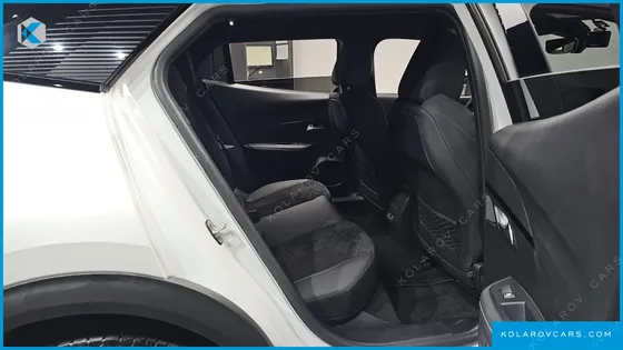 PEUGEOT 2008 EV GT
